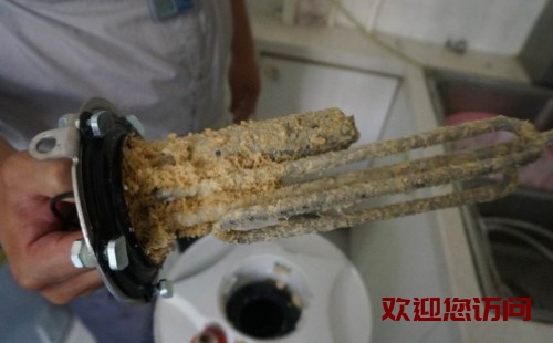 电热水器滴水管一直滴水怎么办,你知道怎么解决吗？